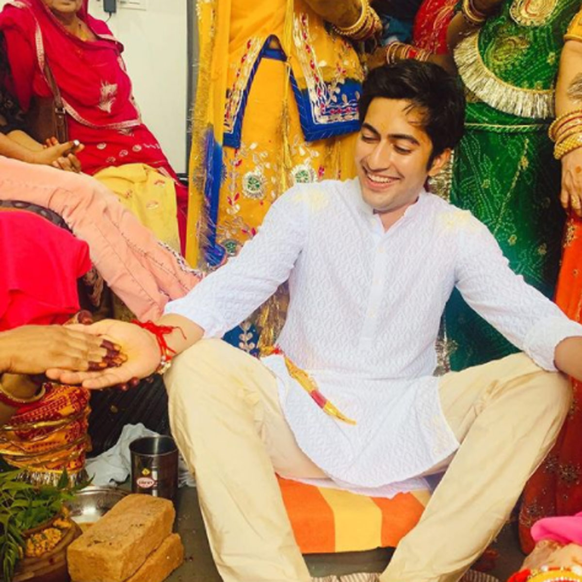 अक्षय खरोड‍िया 