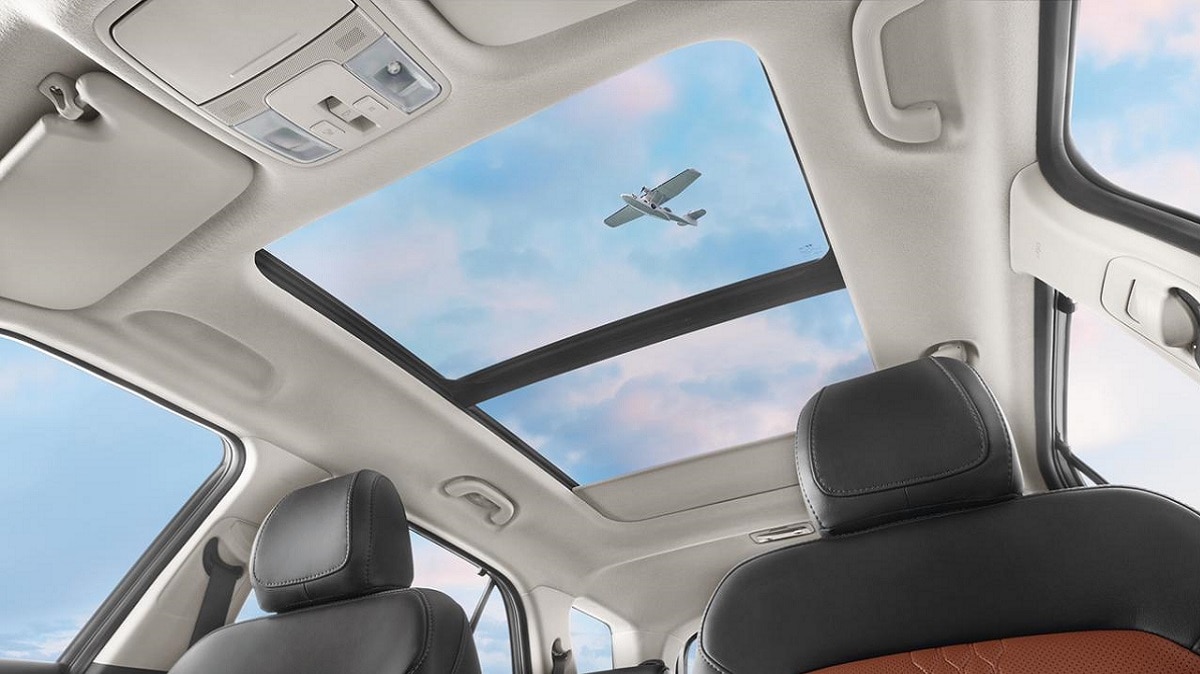 कनेक्टेड कार के फीचर