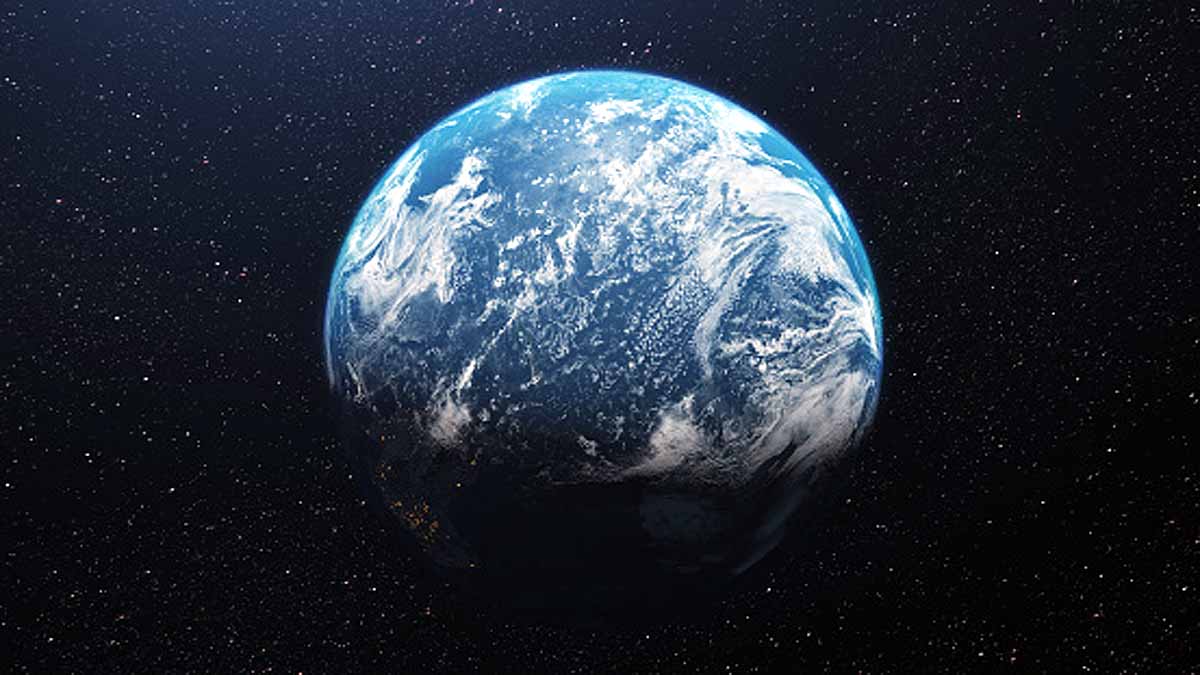 Aliens orbiting Near Earth