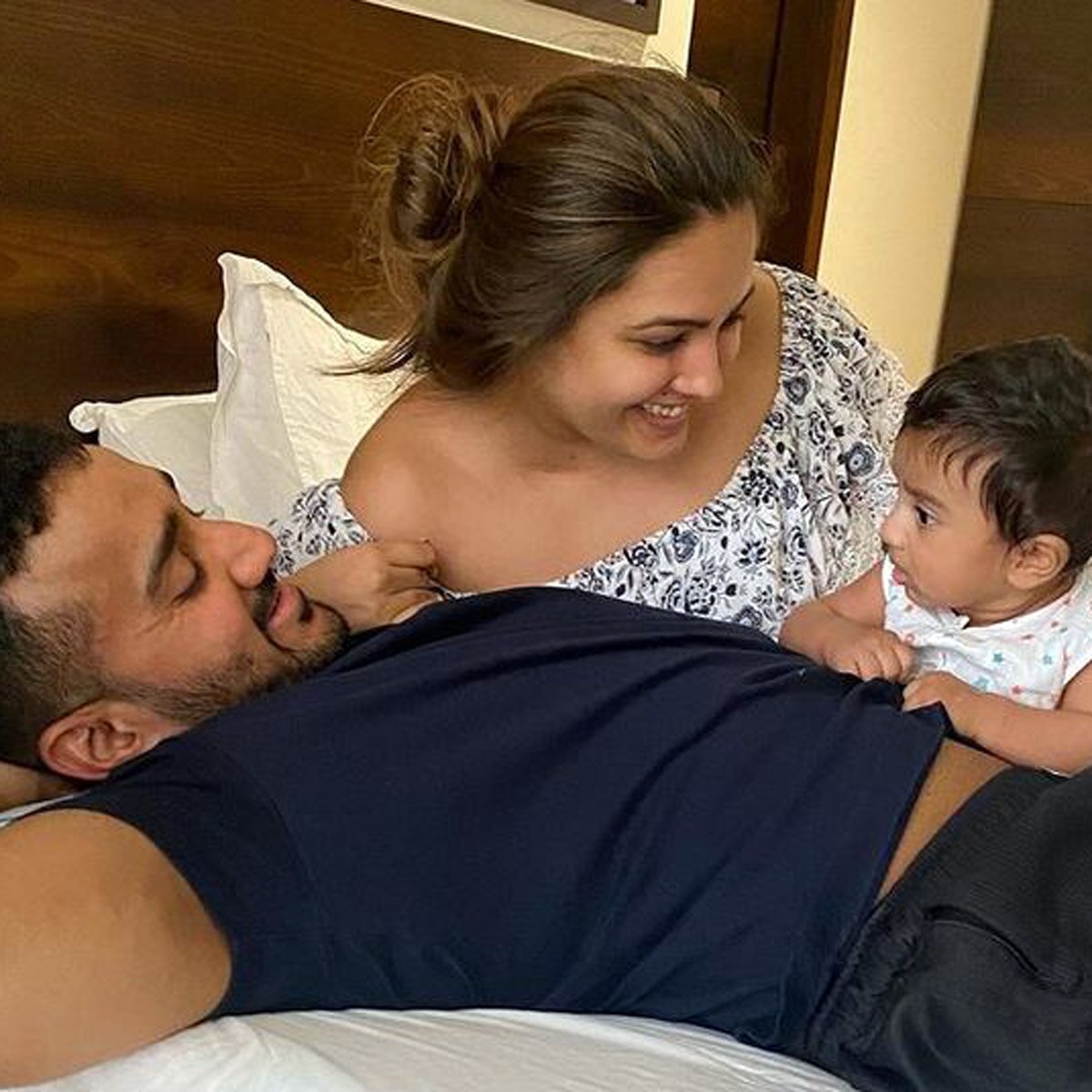 फैमिली संग अनीता हसनंदानी