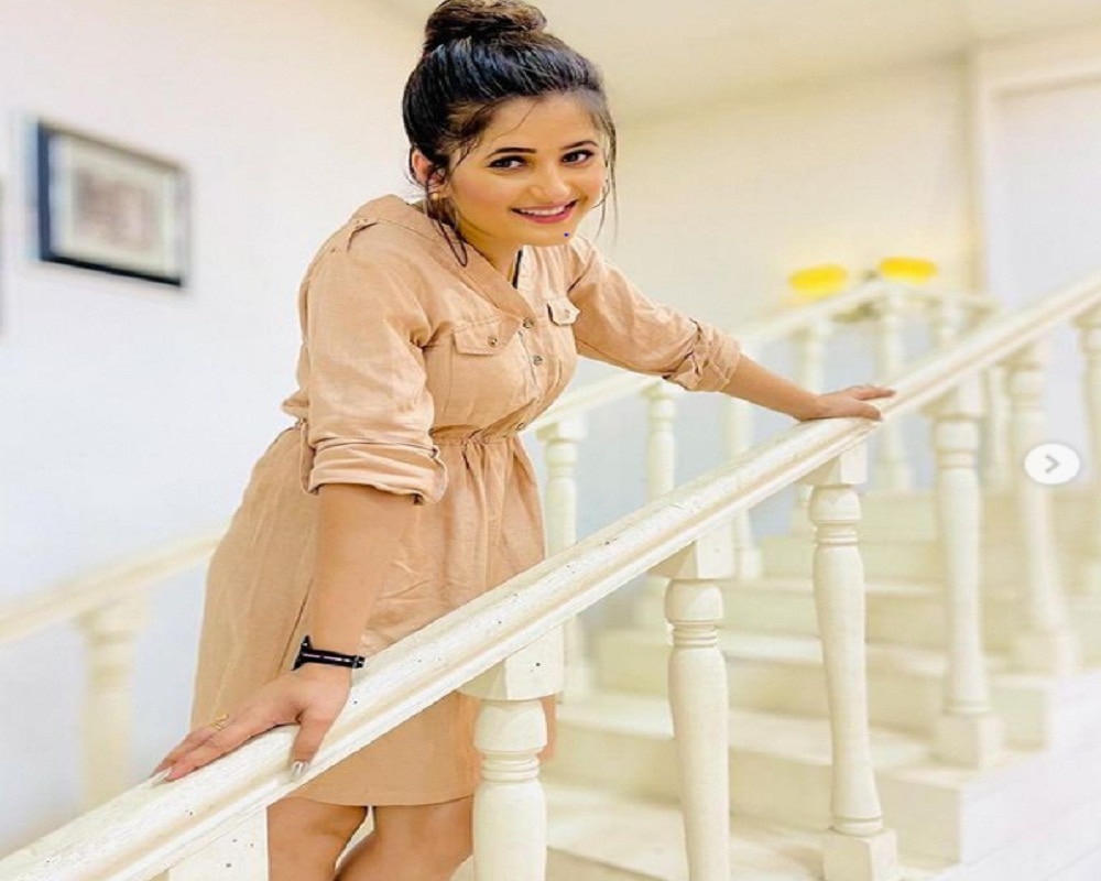 Anjali Raghav in western look (photo Credit: anjaliraghavonline Instagram)