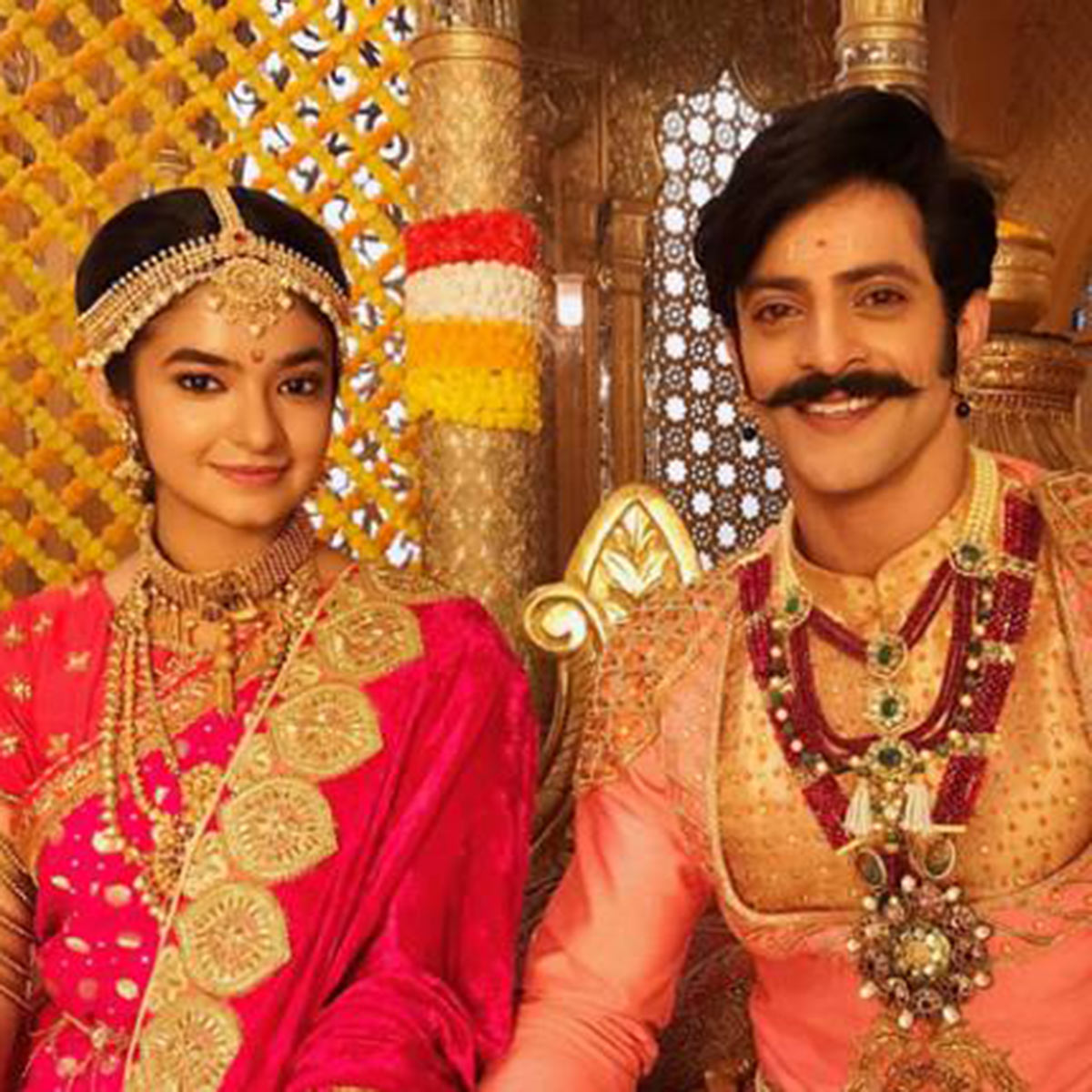 अनुष्का सेन और विकास मनकतला