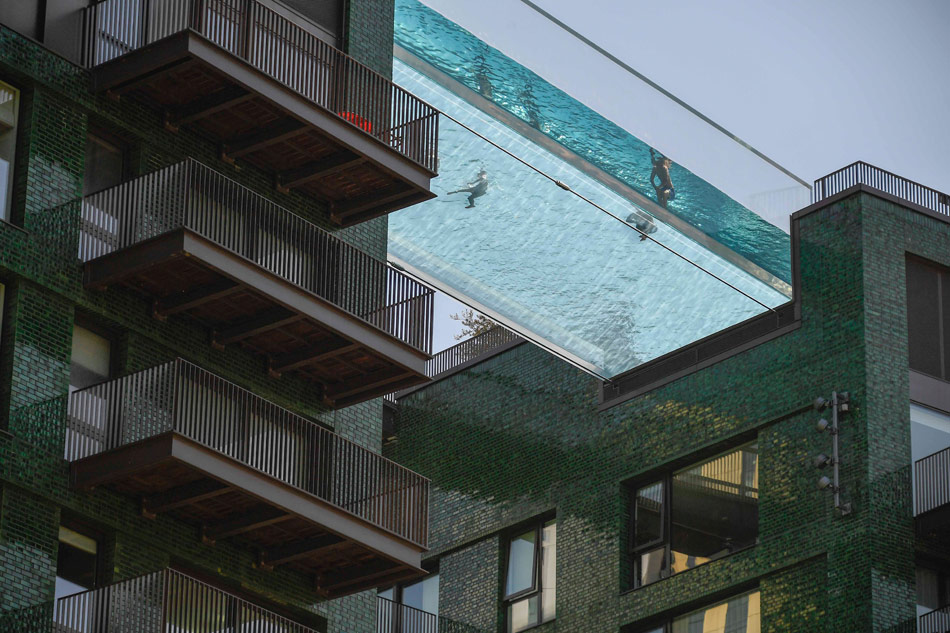 London Sky swimming pool