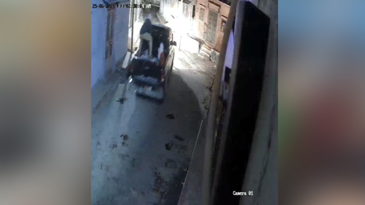 Thieves atm robbery cctv camera