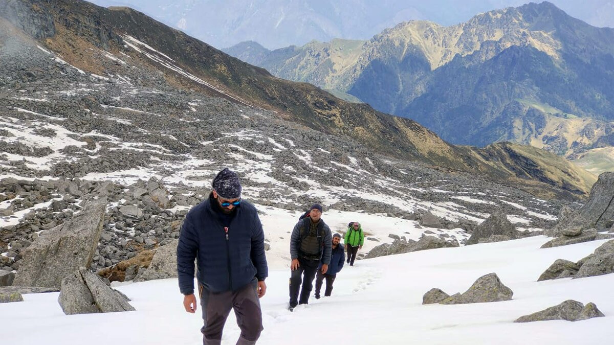 औली में बर्फबारी