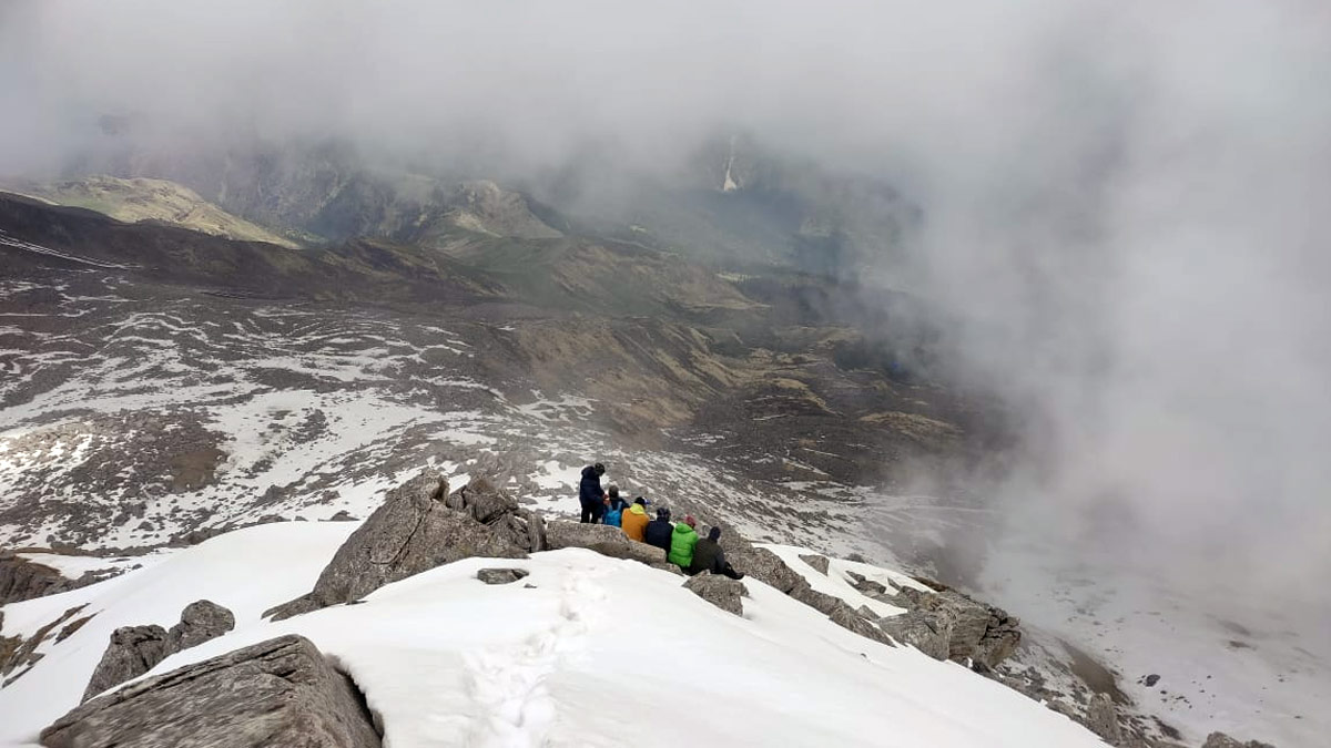 औली में बर्फबारी