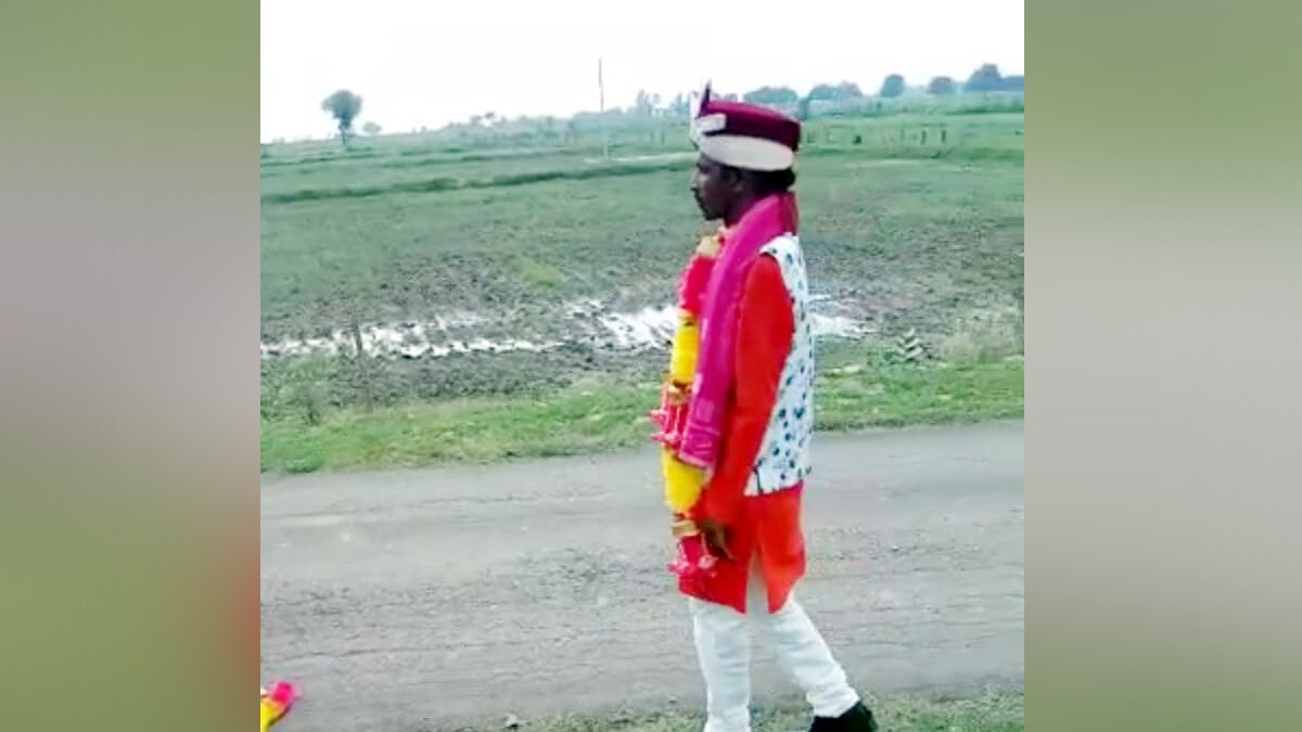 दूल्हे के भाई ने दुल्हन की सड़क पर पटककर की प‍िटाई