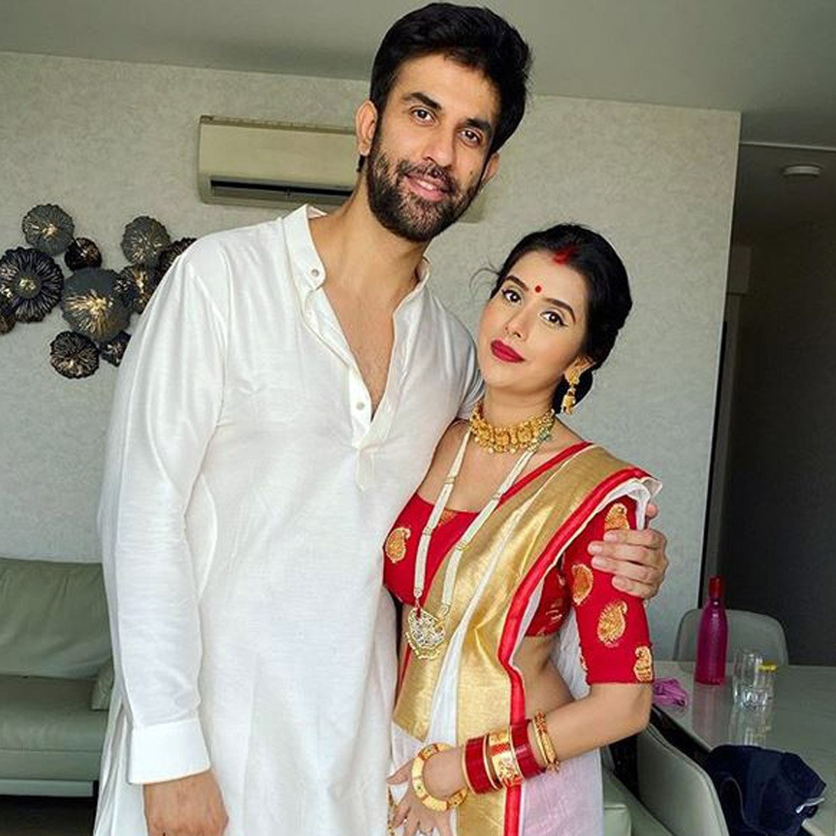 चारू और राजीव