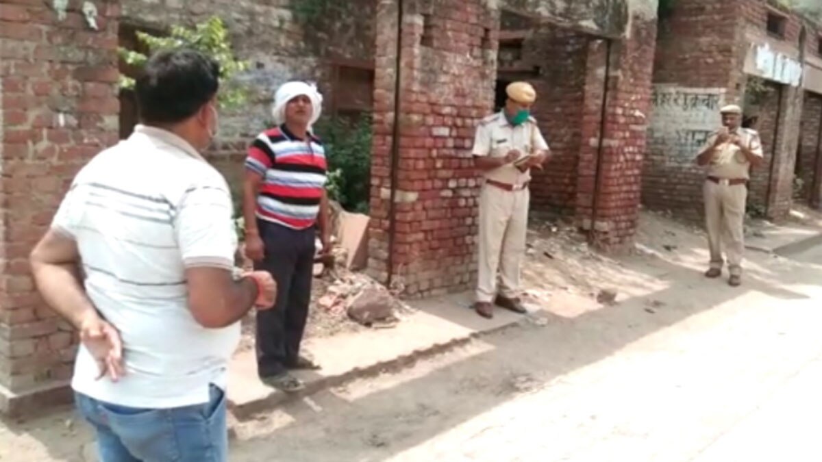 सरेआम मारी बुजुर्ग को गोलियों से भूना 