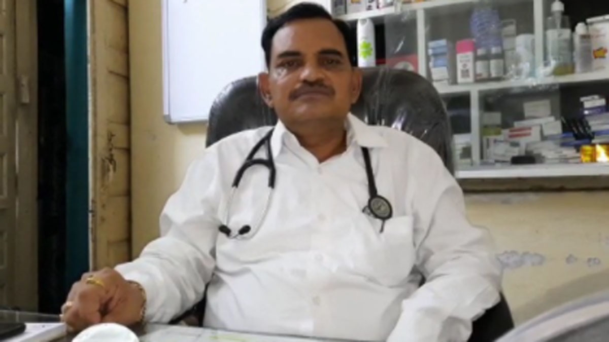 युवक को सांप ने काटा ट्रक ड्राइवर ने जहर चूसकर बचाई जान 