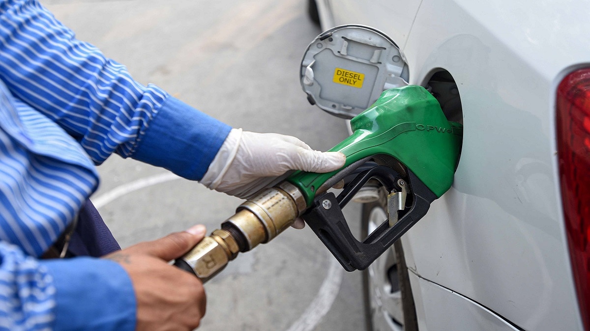 होती रही है GST में लाने की बातें!