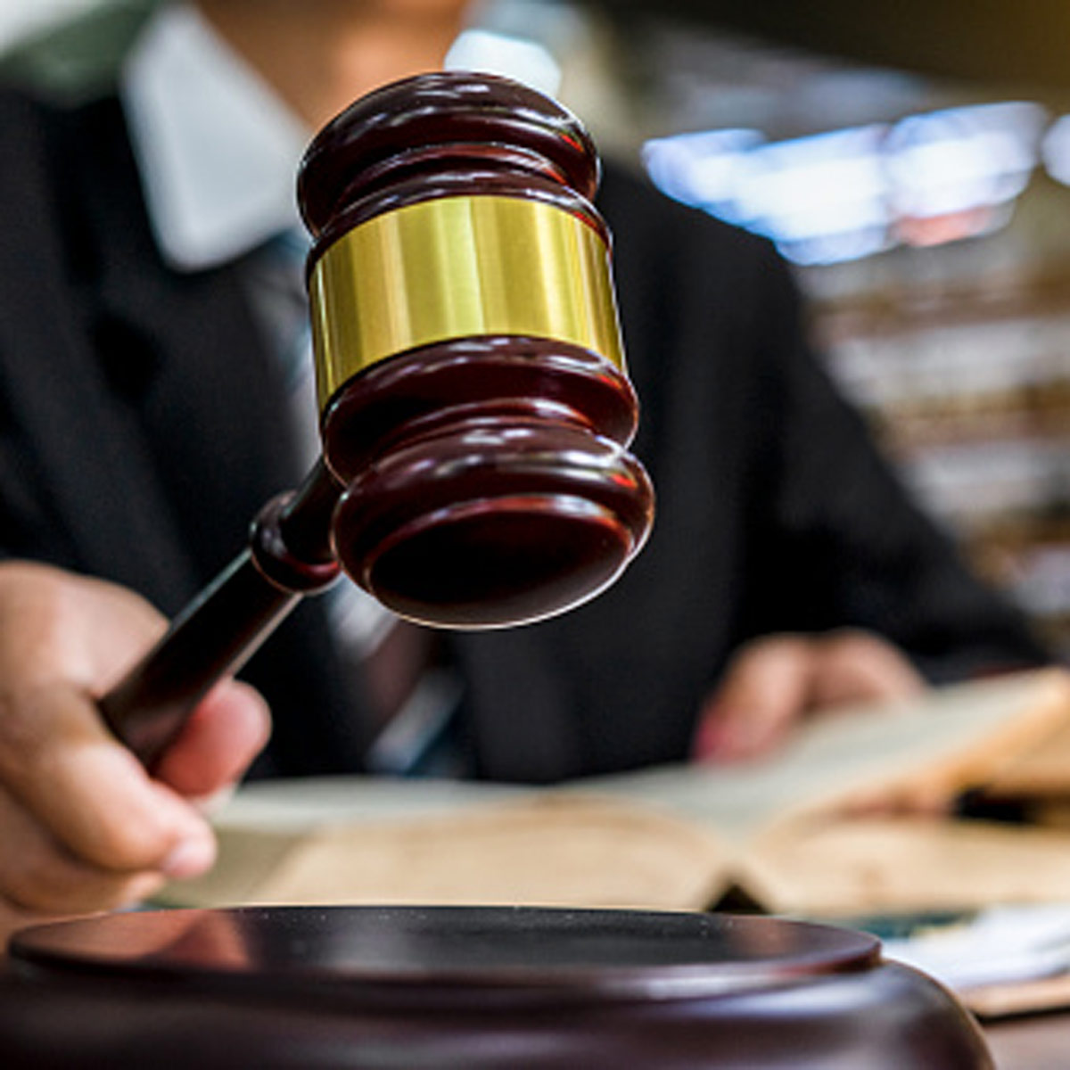 mahatama gandhi great grand daughter fraud