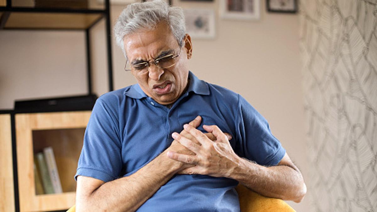 Blockage Arteries: दिल तक पहुंचने वाले खून का रास्ता साफ करेंगी ये 10 चीजें, हार्ट अटैक से राहत