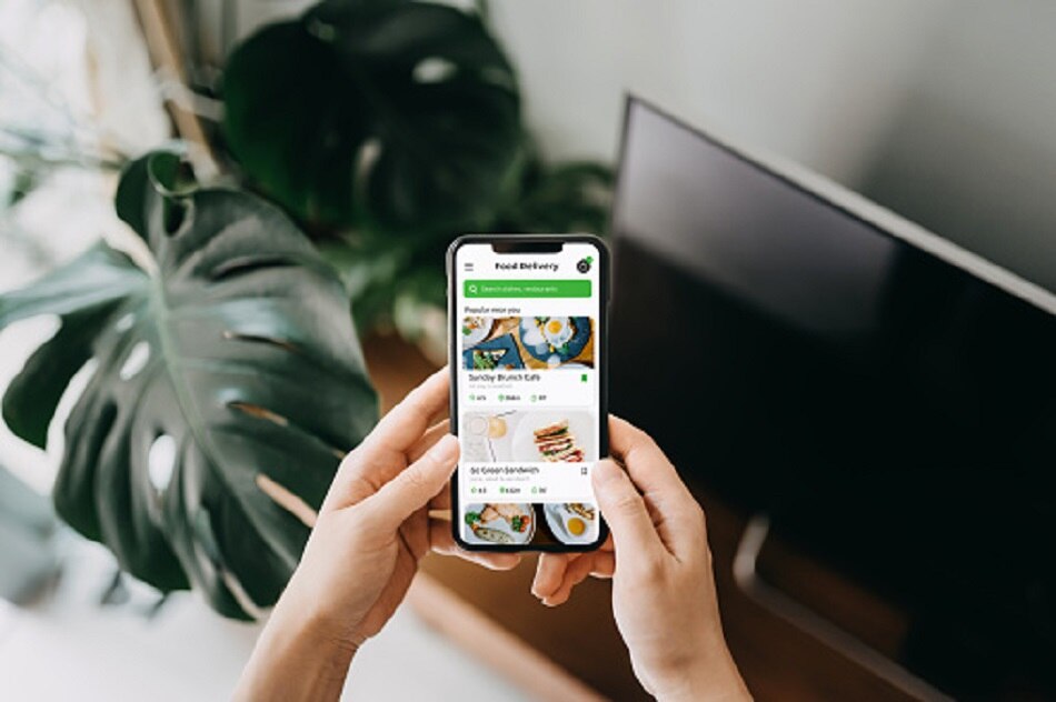 12 mangoes sold for 1.20 lakh