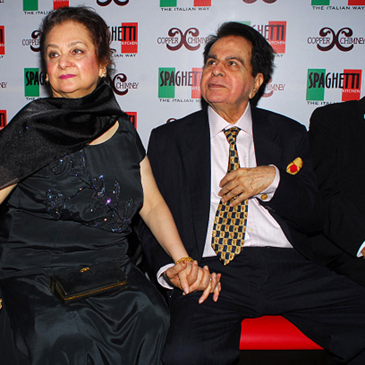 दिलीप कुमार और सायरा बानो 