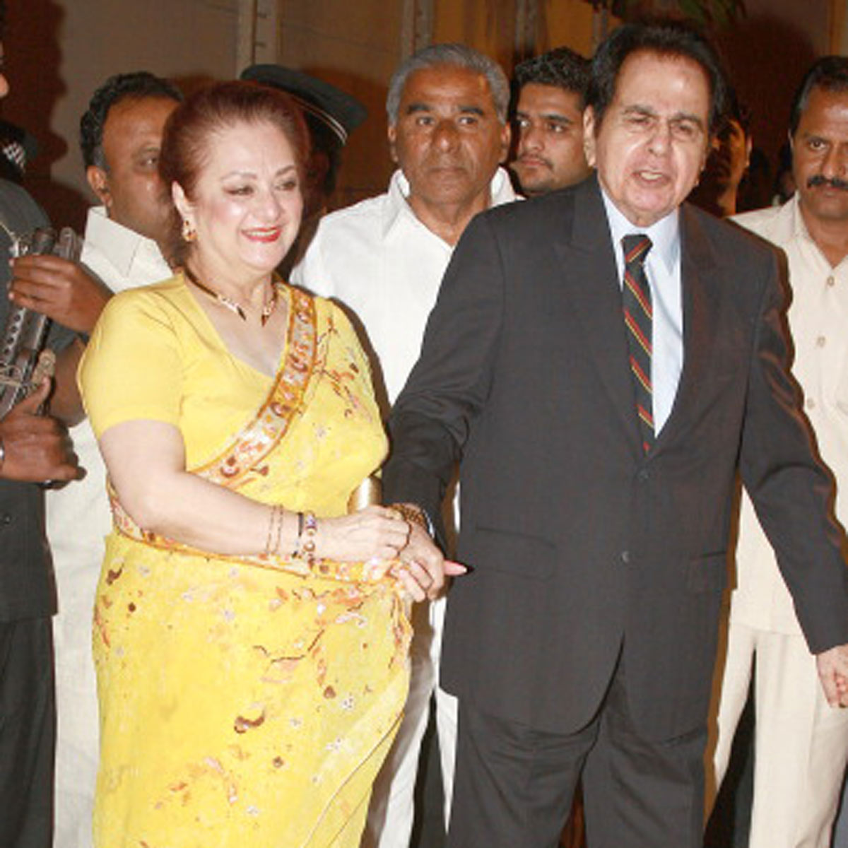 दिलीप कुमार और सायरा बानो 