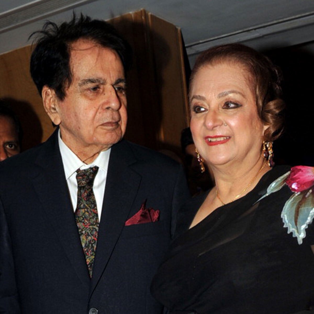 दिलीप कुमार और सायरा बानो 