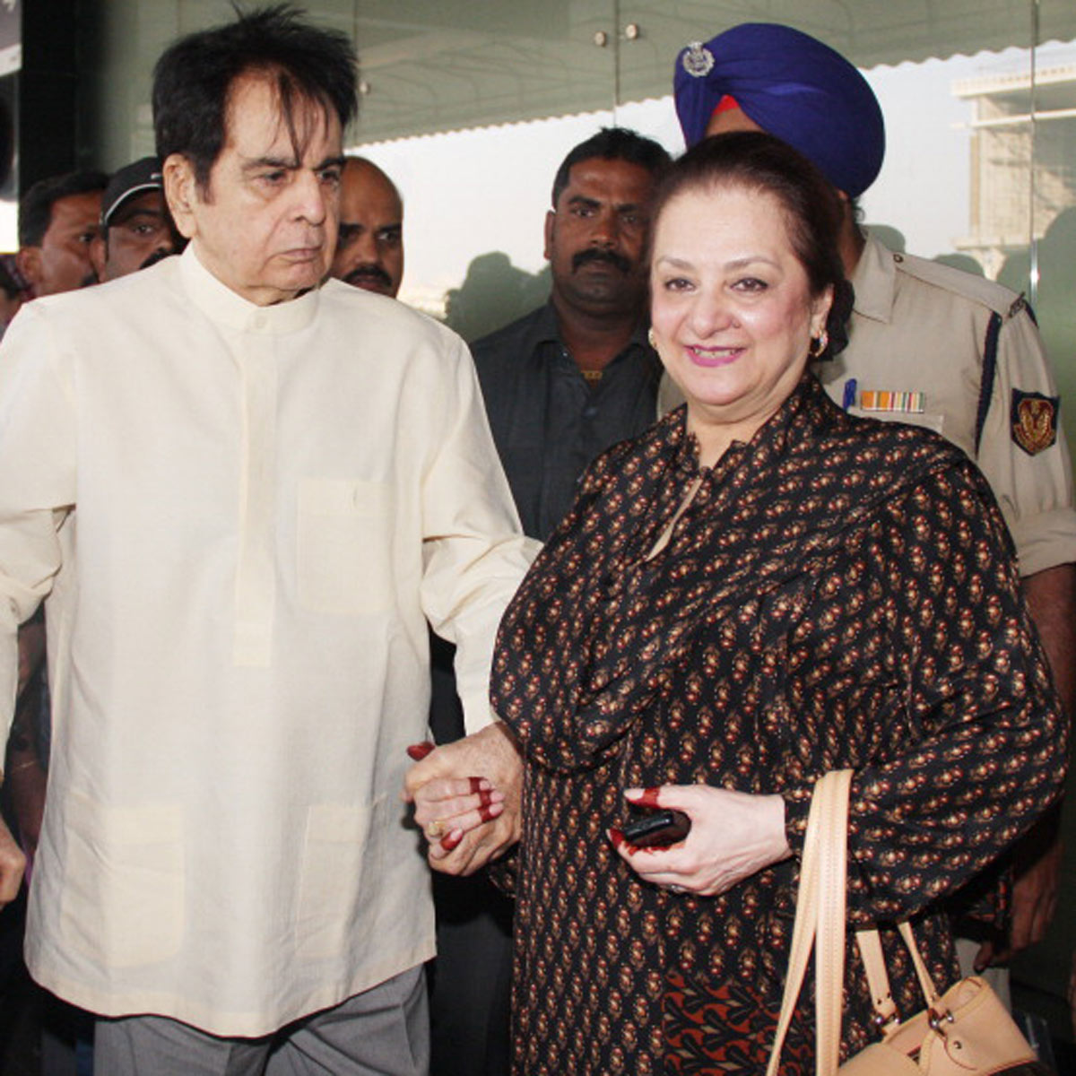 दिलीप कुमार और सायरा बानो 