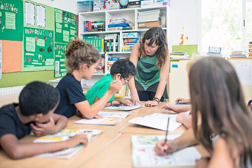 Spain teachers wearing skirt