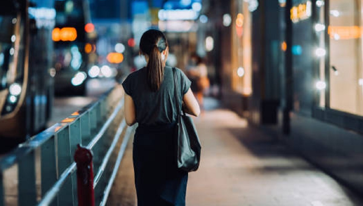 पत्नी साली की तस्वीर कर दी वायरल