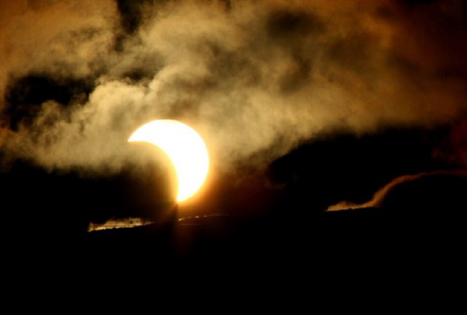 सूर्य ग्रहण