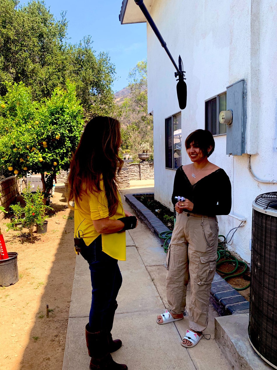 girl fights with bear