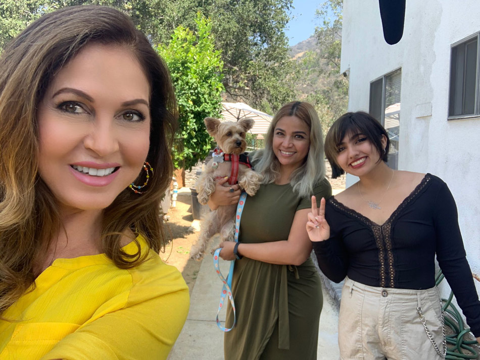 girl fights with bear