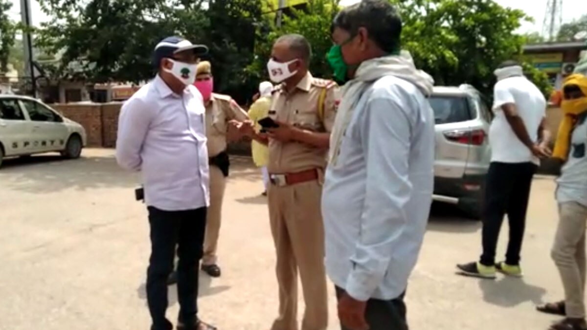 सरेआम मारी बुजुर्ग को गोलियों से भूना 