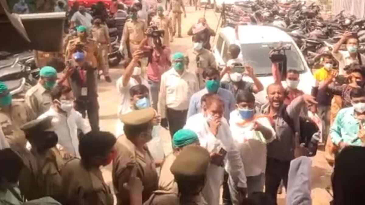 आगरा का श्रीपारस हॉस्पिटल सीज