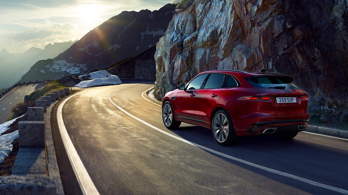 ये है  F-Pace की प्राइस