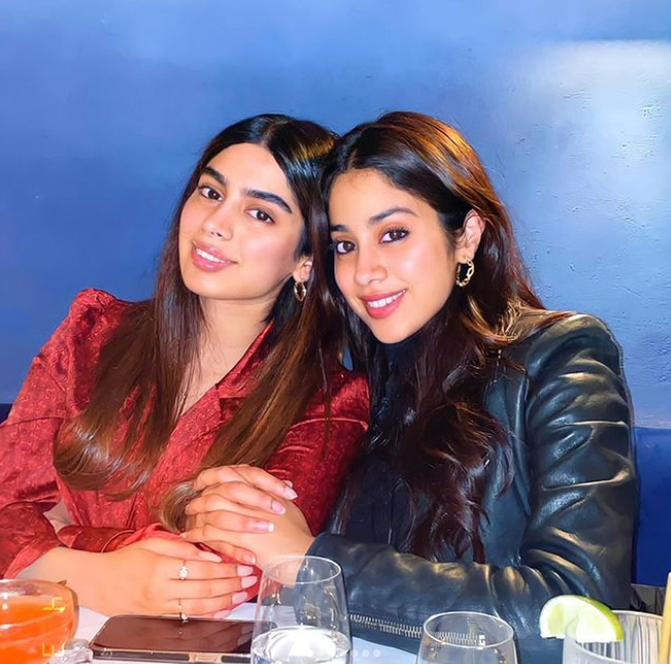 जाह्नवी-खुशी 