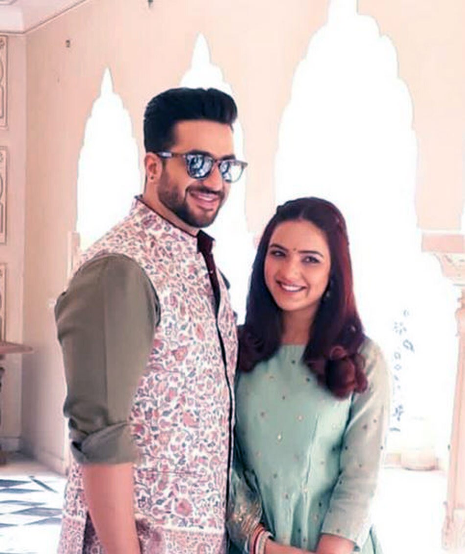 जैस्मिन भसीन संग अली गोनी