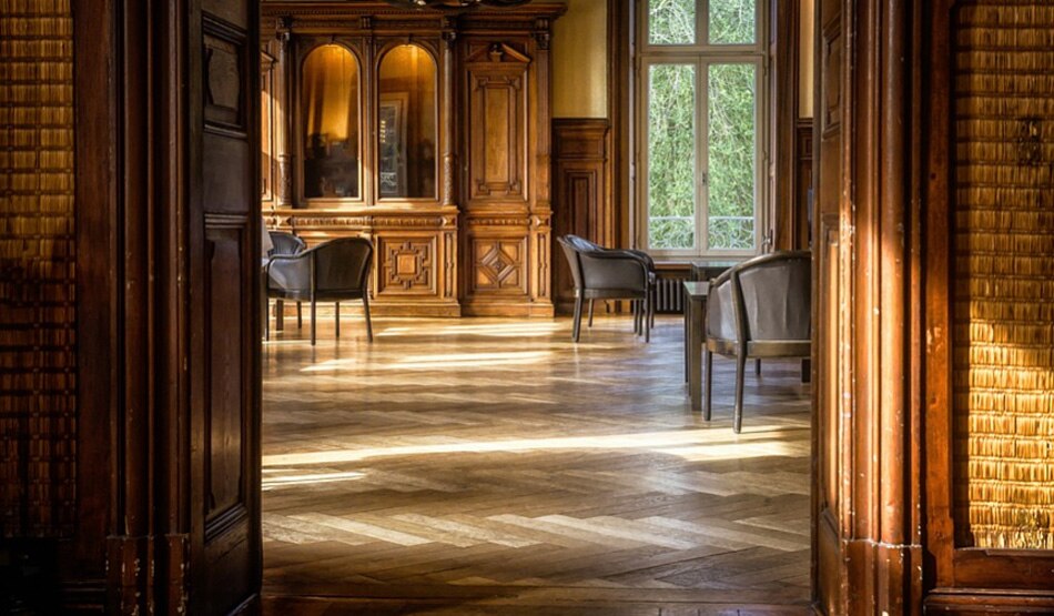 दरवाजे की आवाज