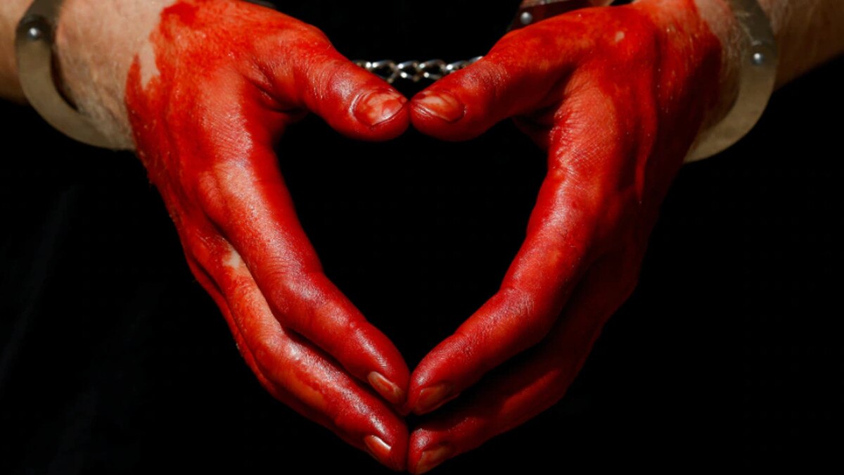 खेत में म‍िला युवक का शव.