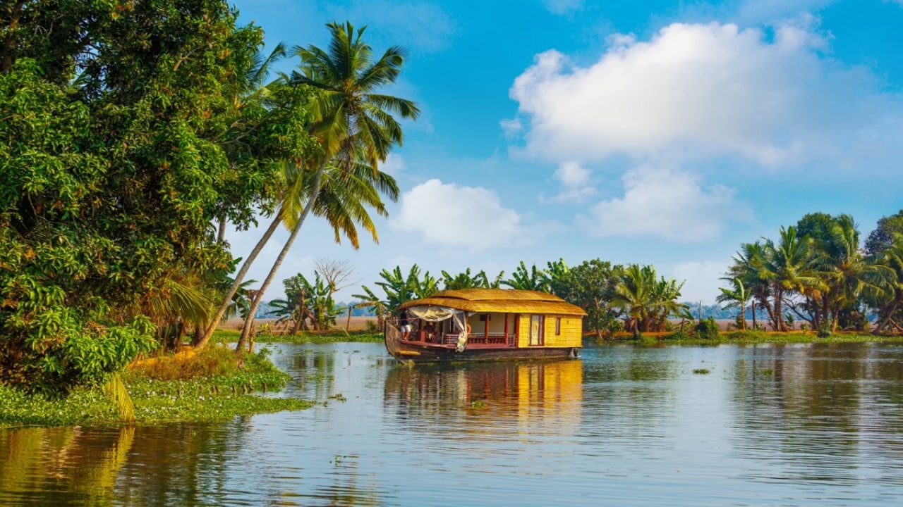 Best Summer Destination: जून में घूमने के लिए बेस्ट भारत की ये 10 जगह, दोस्तों संग प्लान करें ट्रिप - Tourism AajTak