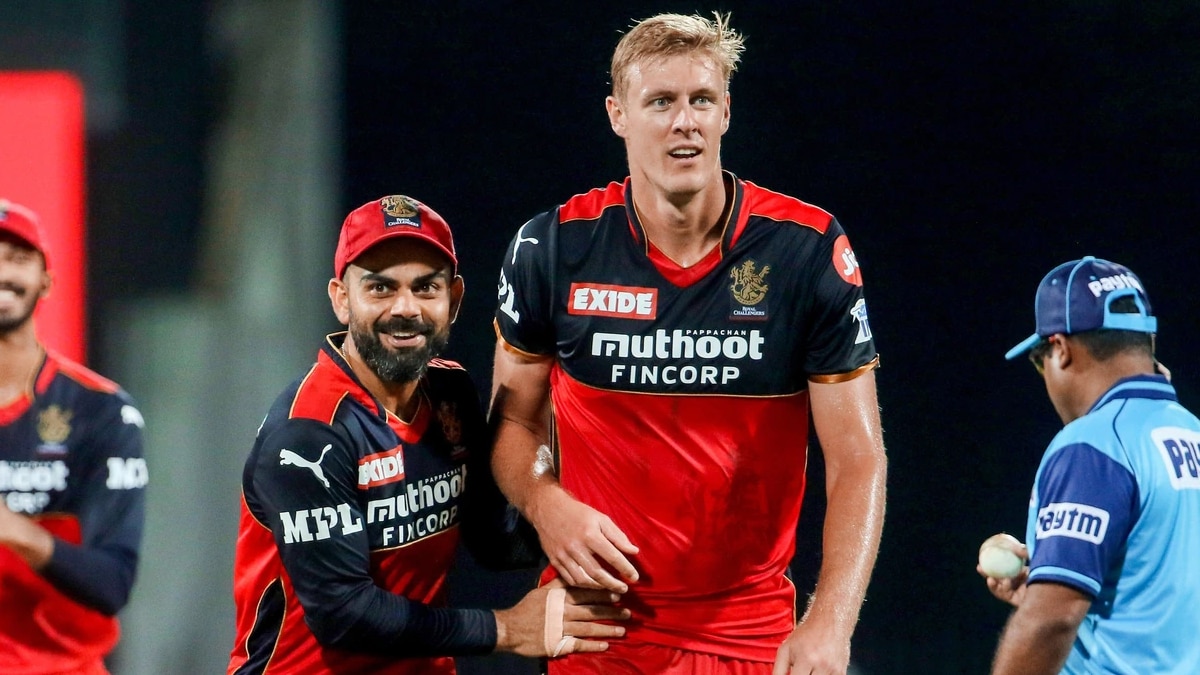 virat kohli and kyle jamieson 