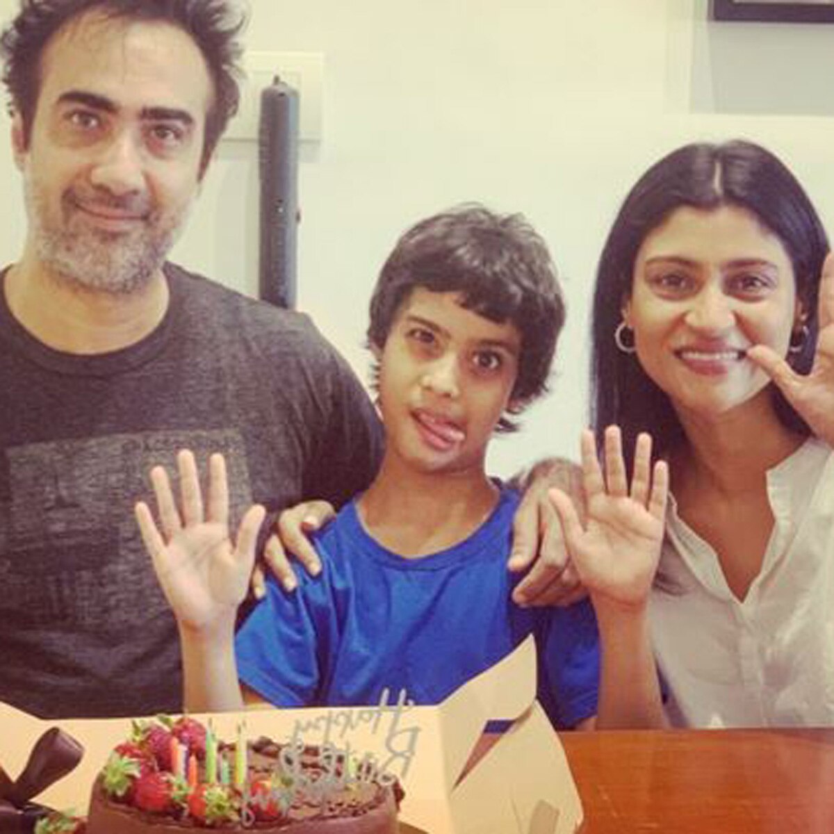 कोंकणा और रणवीर संग हरून