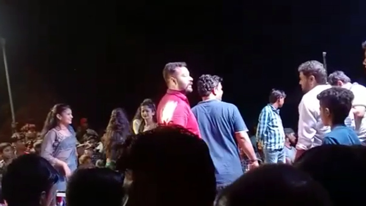 video viral firing with rifles on dance