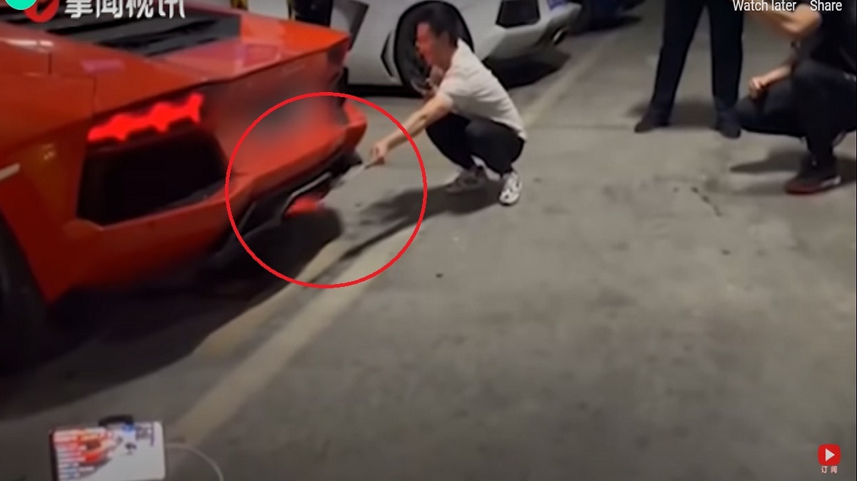 पार्टी में पक रहा कबाब