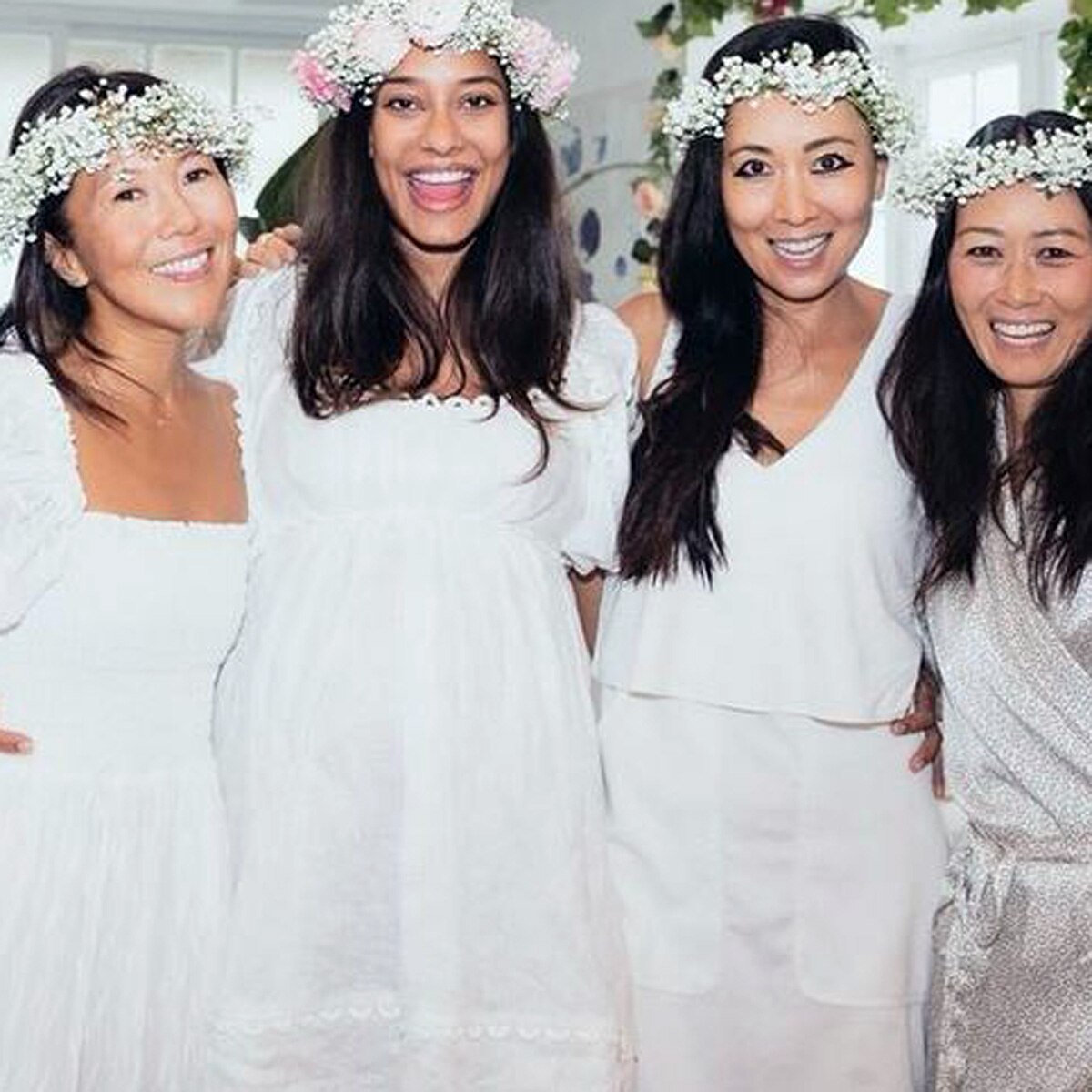 लीजा हेडन बेबी शावर