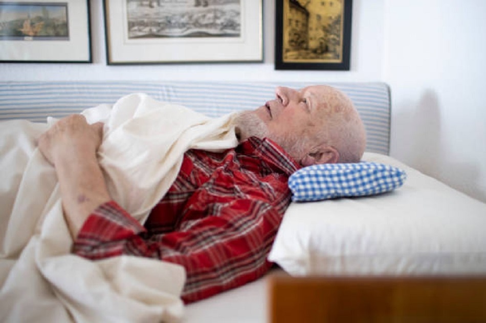 खराब नींद से घट रही इंसान की उम्र