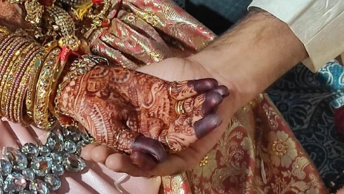 Groom returned without bride