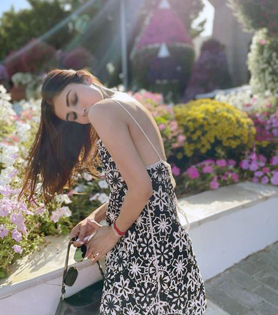 मौनी रॉय