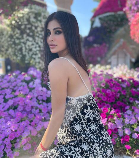 मौनी रॉय