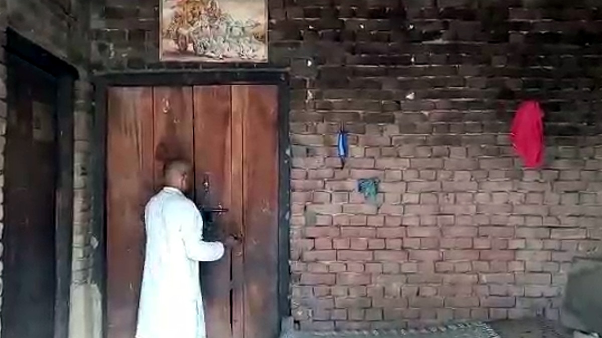 Case filed against Tarachand in Meerut conversion case