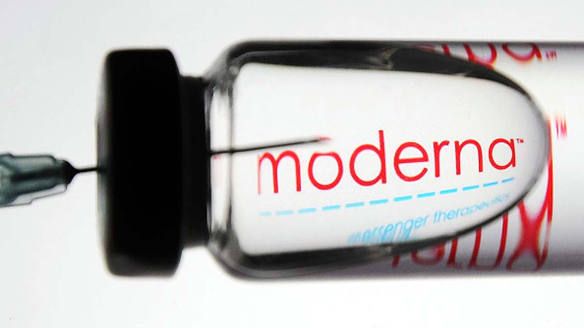 Pfizer Moderna Vaccine