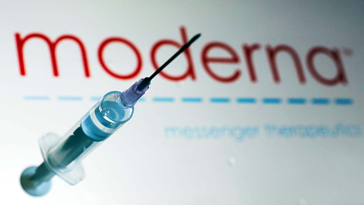 Pfizer Moderna Vaccine