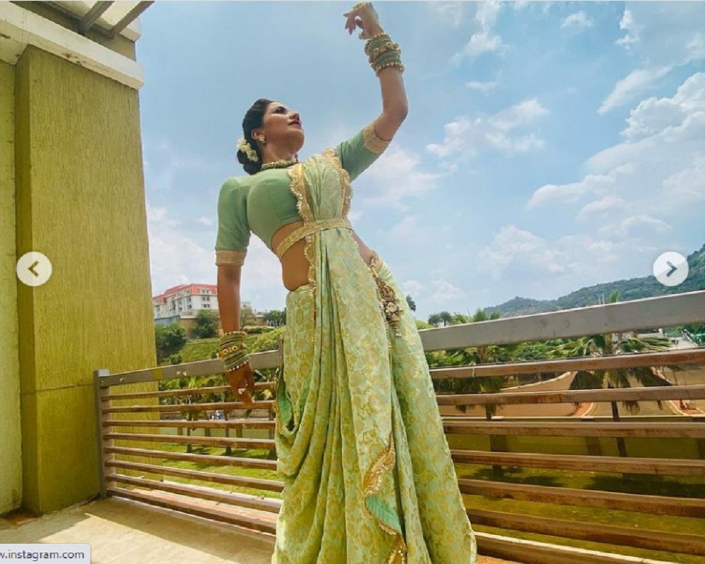 Monalisa Viral Photos 