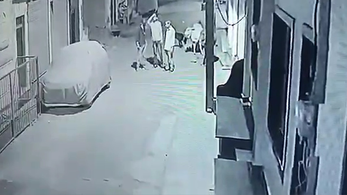 Live murder caught in CCTV 
