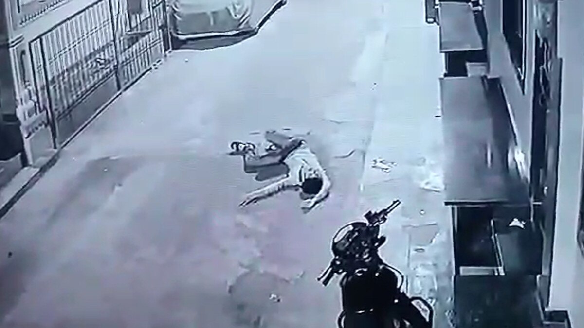 Live murder caught in CCTV 